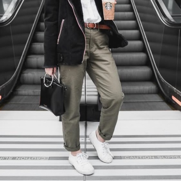 Uniqlo Women green linen pants - Picture 1 of 11